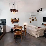 펜션 Casa Estabulo- Cozy Rustic Loft Touro
