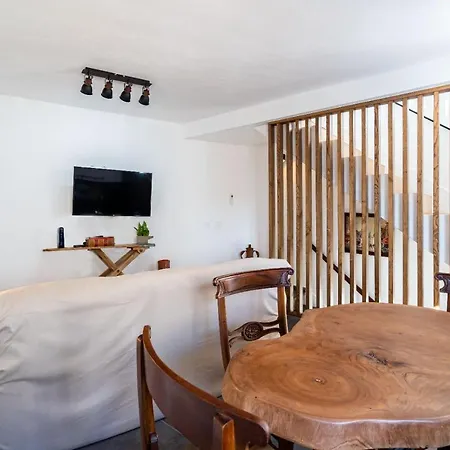 펜션 Casa Estabulo- Cozy Rustic Loft Touro 에스톰바