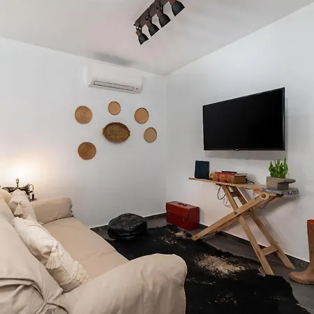 Casa Estabulo- Cozy Rustic Loft Touro Hébergement de vacances