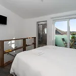 Casa Estabulo- Cozy Rustic Loft Touro بيت للعطل *