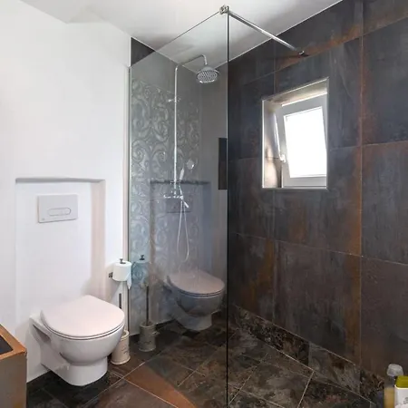 Casa Estabulo- Cozy Rustic Loft Touro