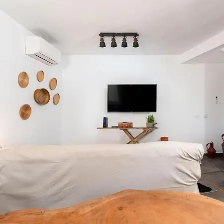 Casa Estabulo- Cozy Rustic Loft Touro Holiday home Estombar